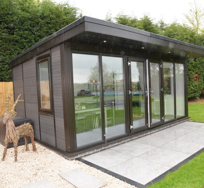 Garden-Room-with-Canopy-1030x688