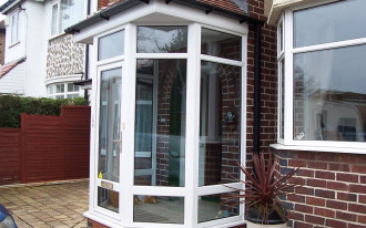 Glazed-Porch-Design-2