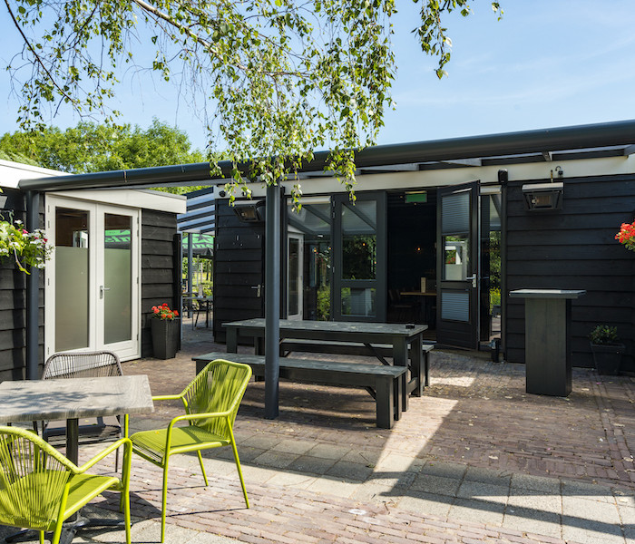 Finesse-Nebbiolo_Veranda_Glass_Room_3_600x900