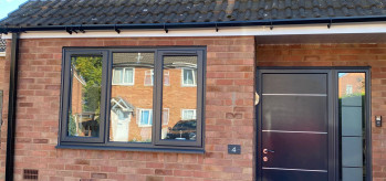 [Case Study) - Anthracite Grey Elegance Windows with Palladio Door