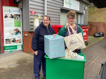 Finesse Windows supports Local foodbank this Christmas