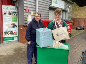 Finesse Windows supports Local foodbank this Christmas