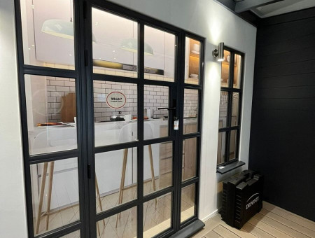 Finesse_Crittall_Style_900x900_3