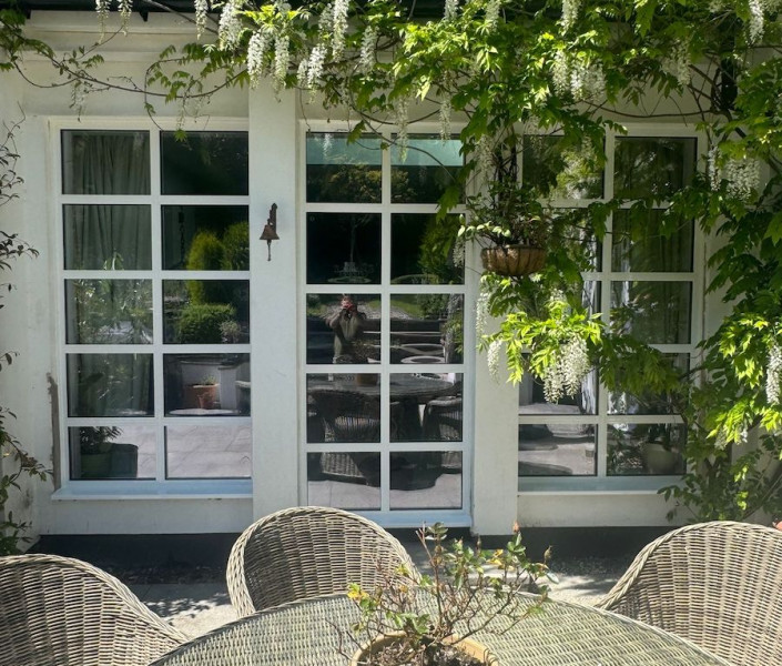 Finesse_Heritage_Aluminium_Crittal_Style_Outside_900X900