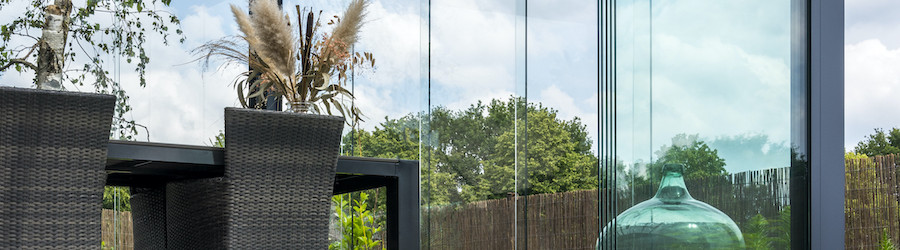 Finesse_Pigato_Veranda_Glass_Room_2_600x900