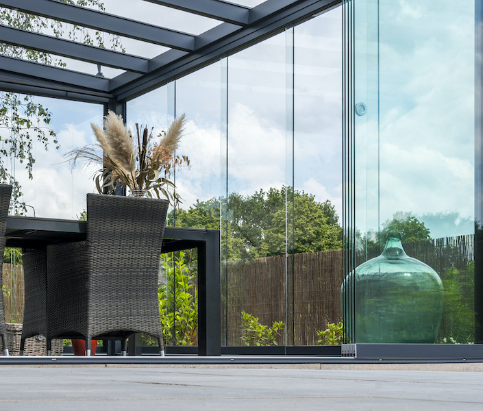 Finesse_Pigato_Veranda_Glass_Room_2_600x900