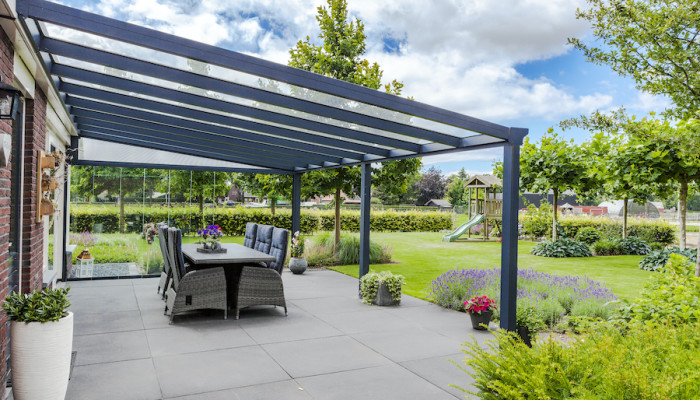 Finesse_Pigato_Veranda_Glass_Room_5_600x900