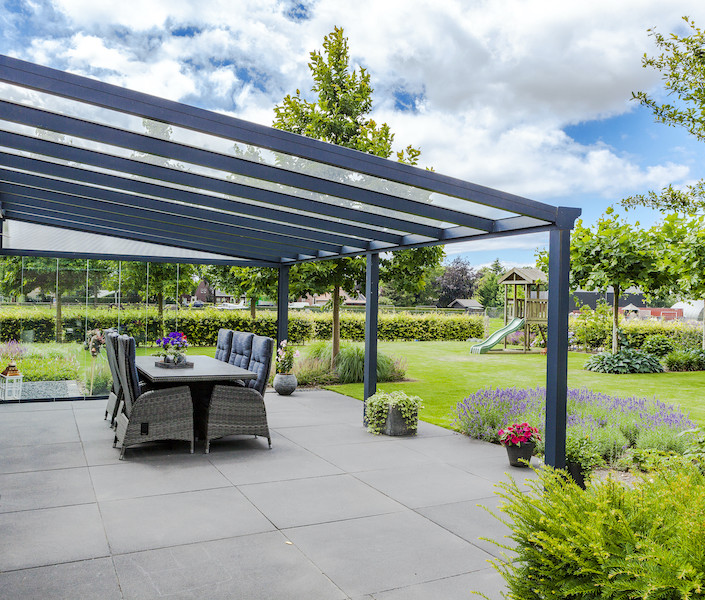 Finesse_Pigato_Veranda_Glass_Room_5_600x900