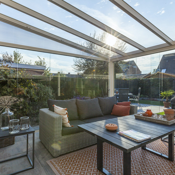 Finesse_Pigato_Veranda_Glass_Room_7_600x900