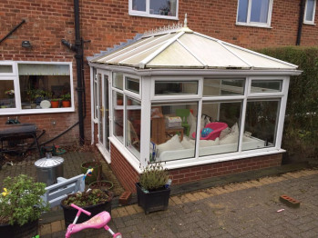 SIMPLE TIPS TO TAKE CARE OF YOUR CONSERVATORY