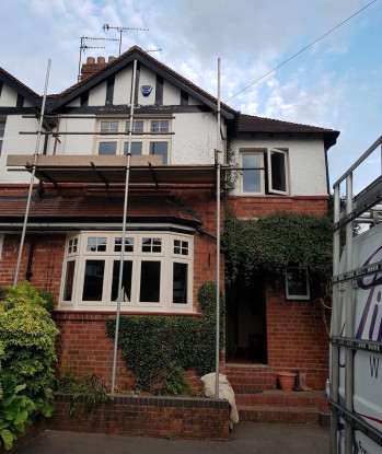 DO WE NEED TO USE SCAFFOLD TO CHANGE OUR WINDOWS?